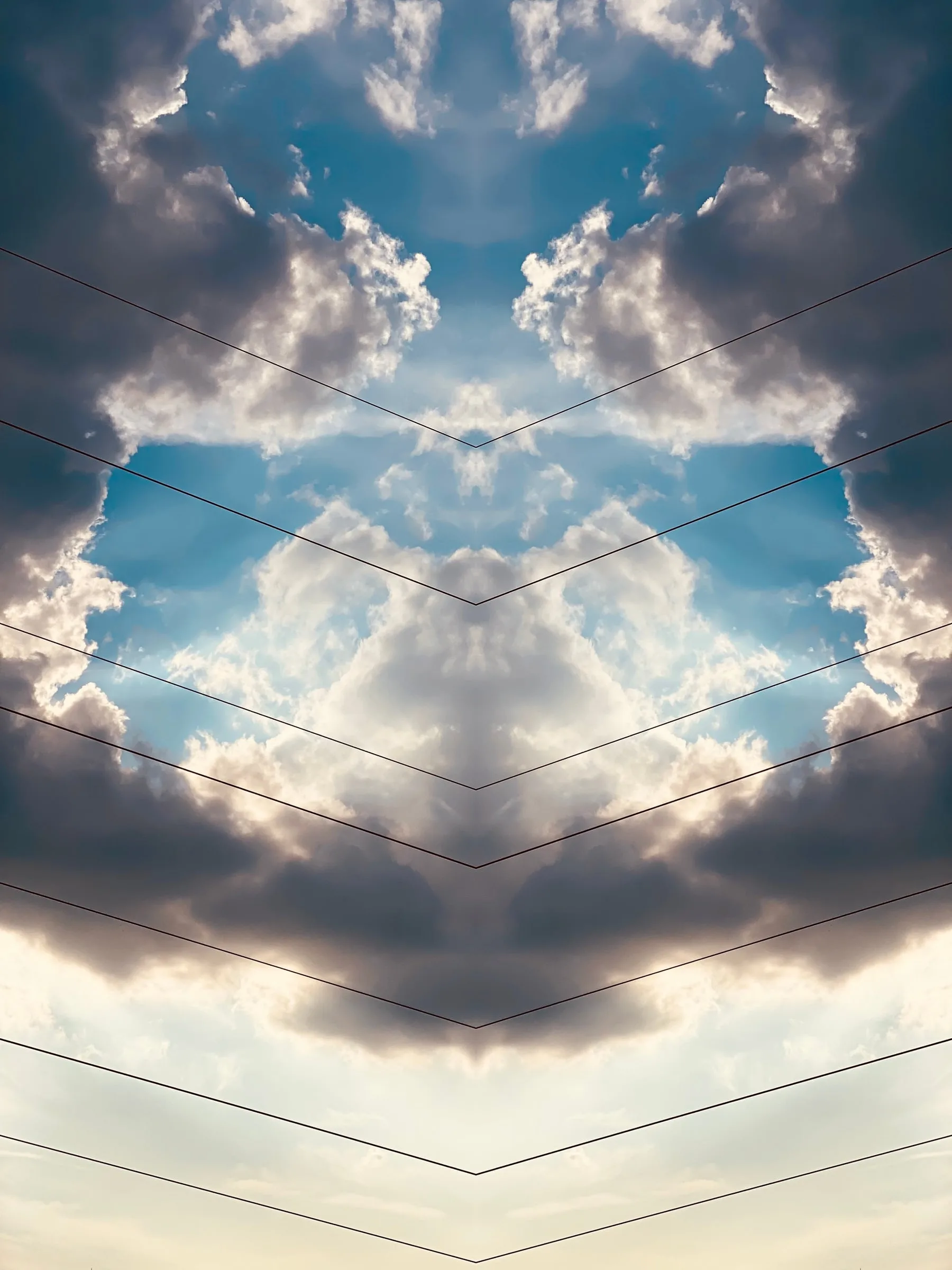 Mirrored № 14 — Symmetry, Reflection, Pattern. Photograph by Michael Damböck.