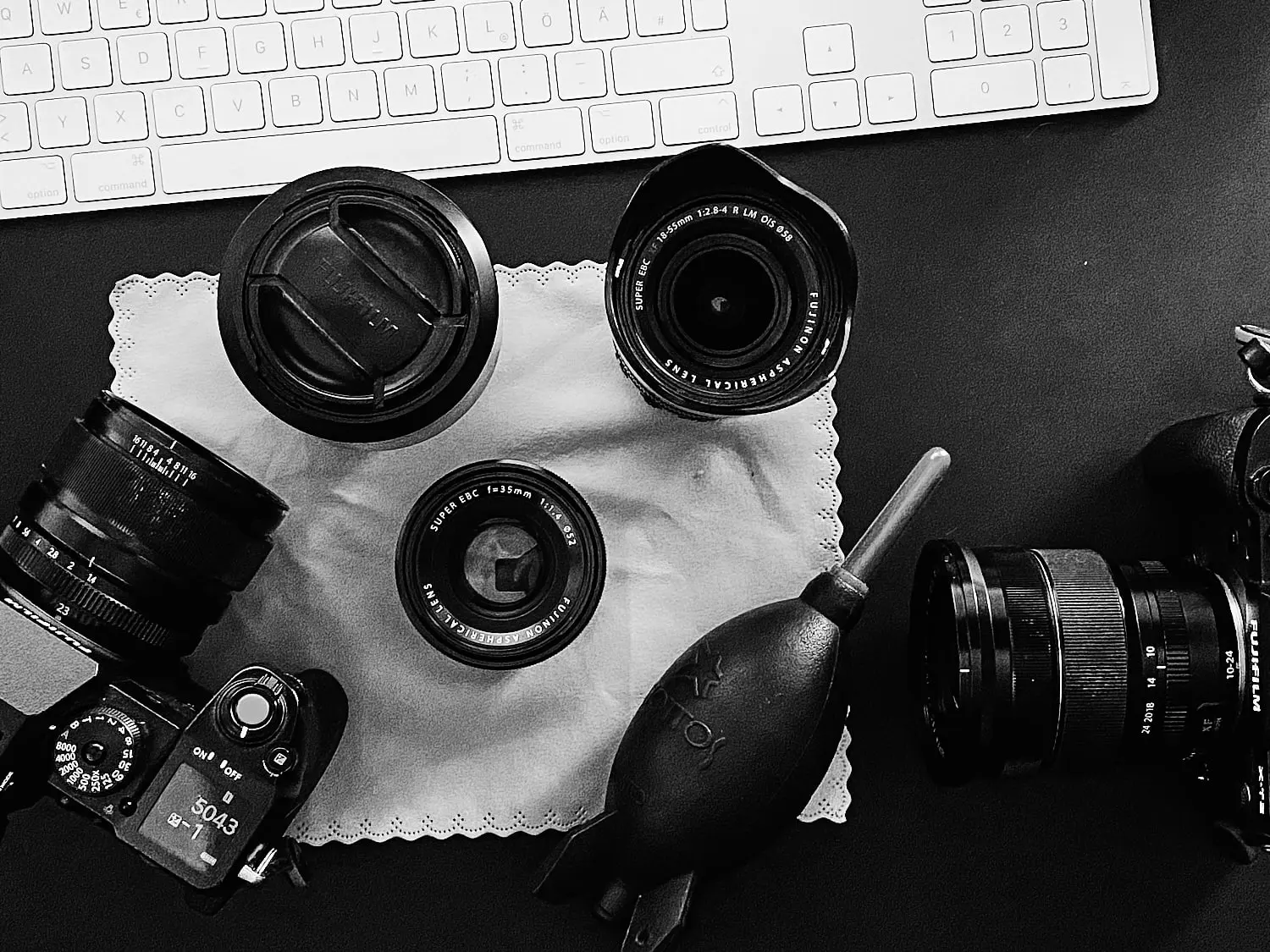 Behind the Scenes № 44 — Behind the Scenes, Photography Workshop, Studio Setup. Photograph by Michael Damböck.