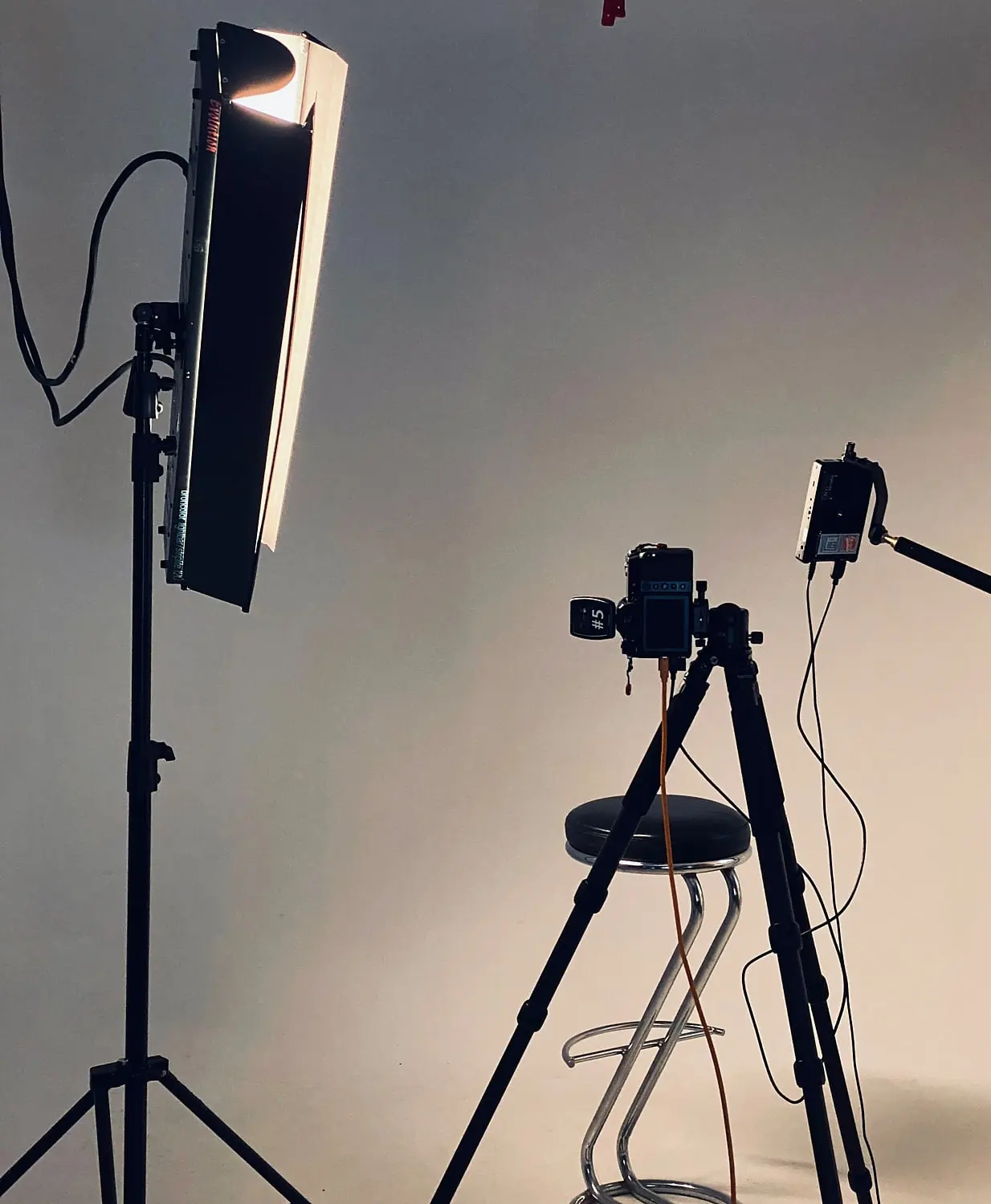 Behind the Scenes № 57 — Behind the Scenes, Photography Workshop, Studio Setup. Photograph by Michael Damböck.