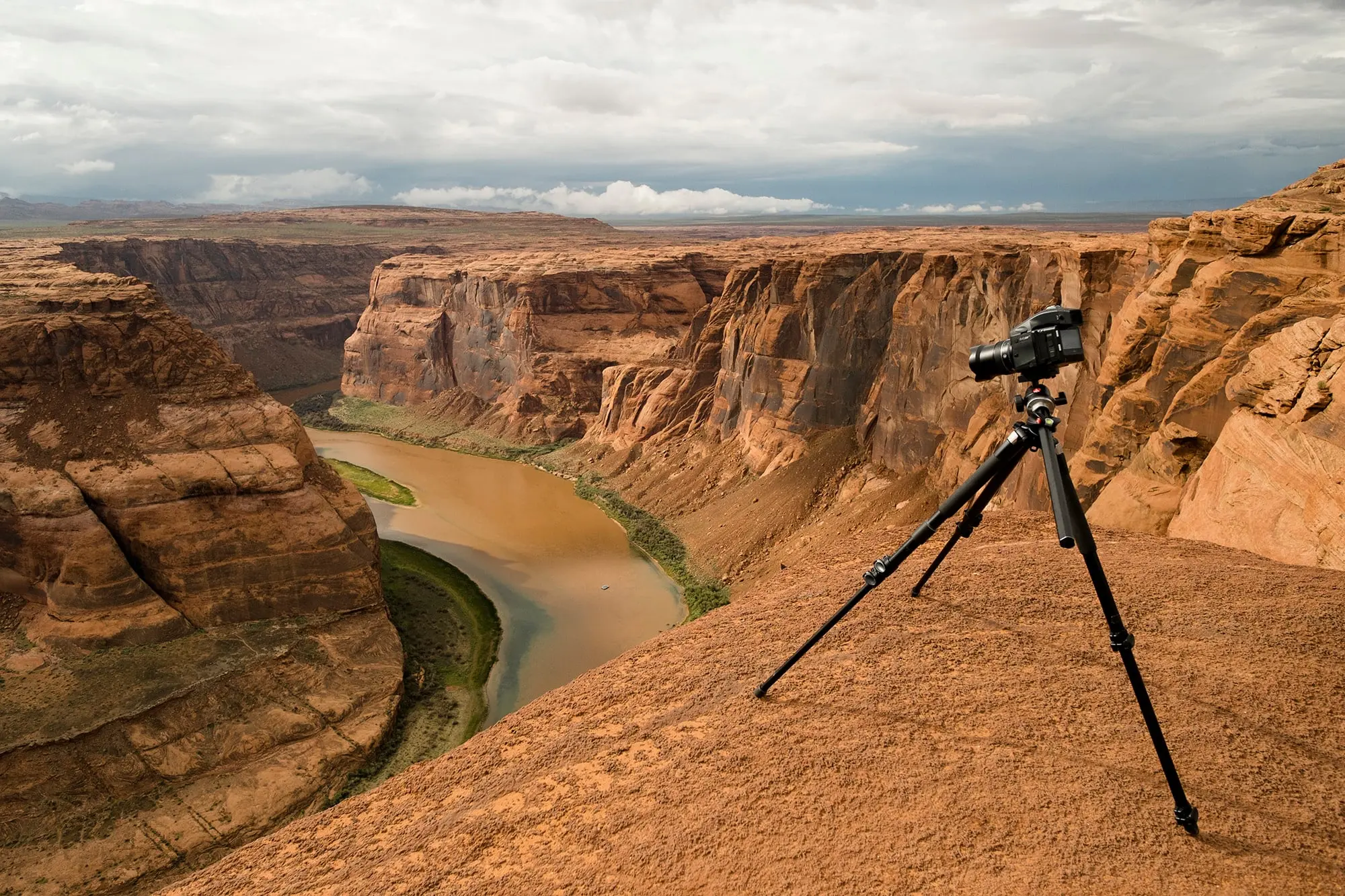 Behind the Scenes № 82 — Behind the Scenes, Photography Workshop, Studio Setup. Photograph by Michael Damböck.